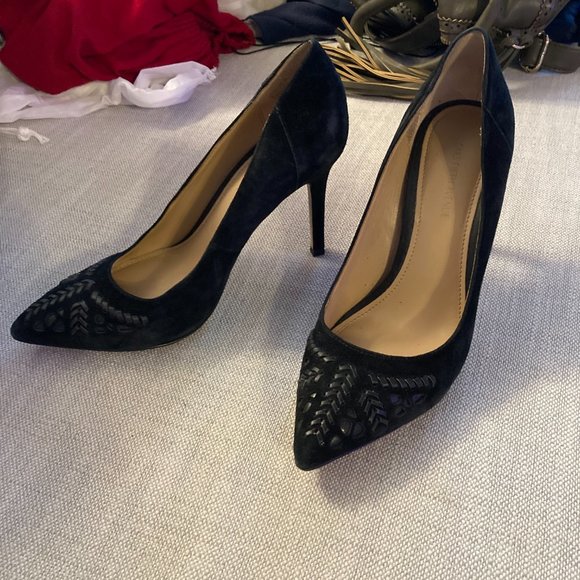 Saks Fifth Avenue Suede Pumps, SZ 8 - Picture 2 of 3